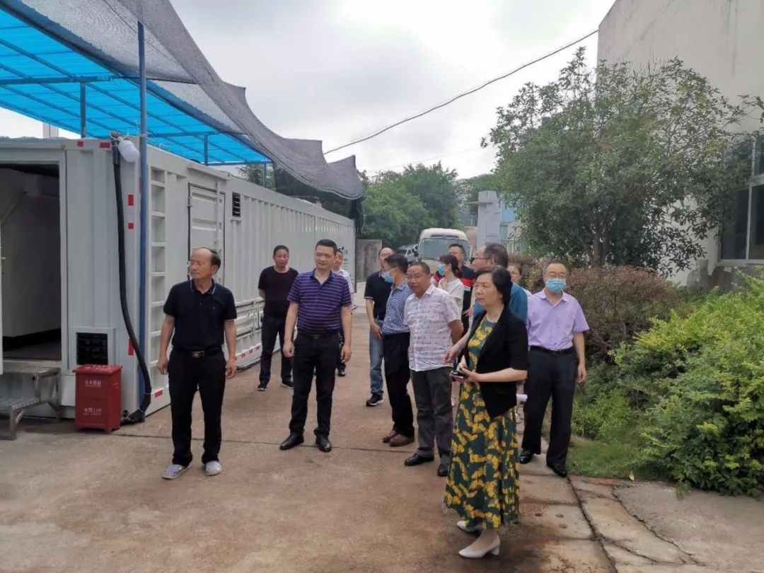 自貢市人大、市城管局、市財政局等領(lǐng)導(dǎo)一行蒞臨碩特環(huán)保項目現(xiàn)場考察指導(dǎo)
